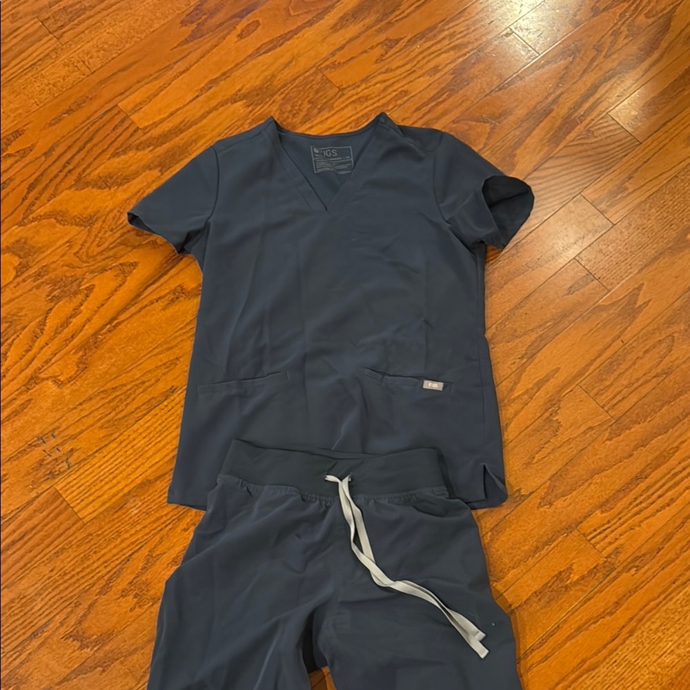 FIGS Navy Blue Scrub Set